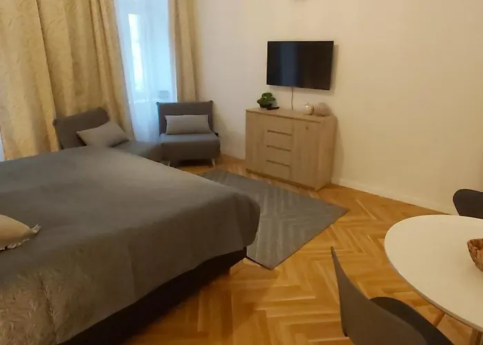 Angelika Apartments